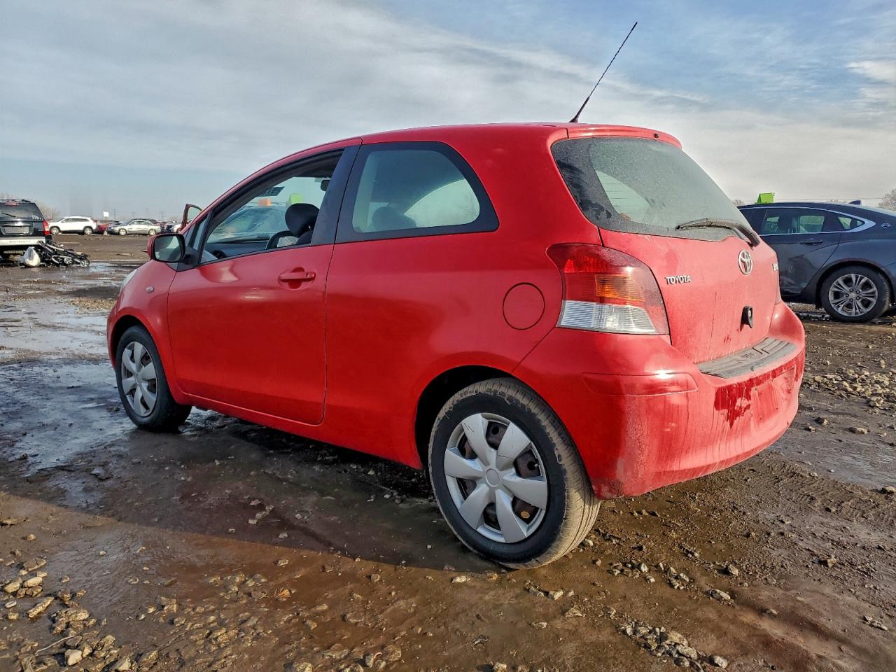 2009 TOYOTA YARIS photo 3