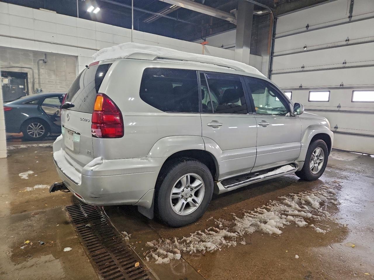 2003 LEXUS GX 470 photo 3