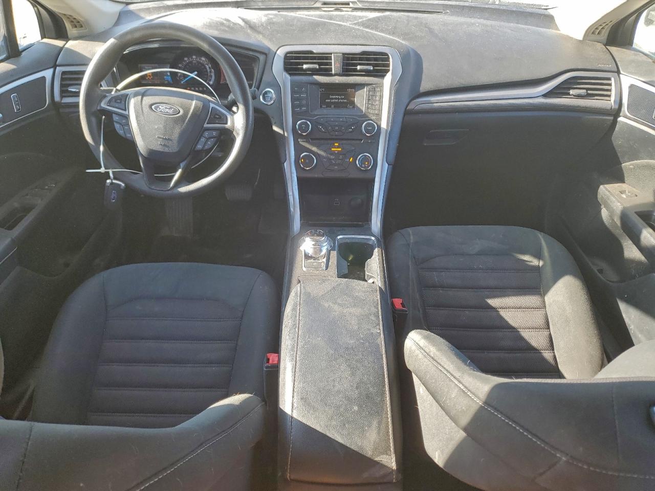 2018 FORD FUSION SE photo 8
