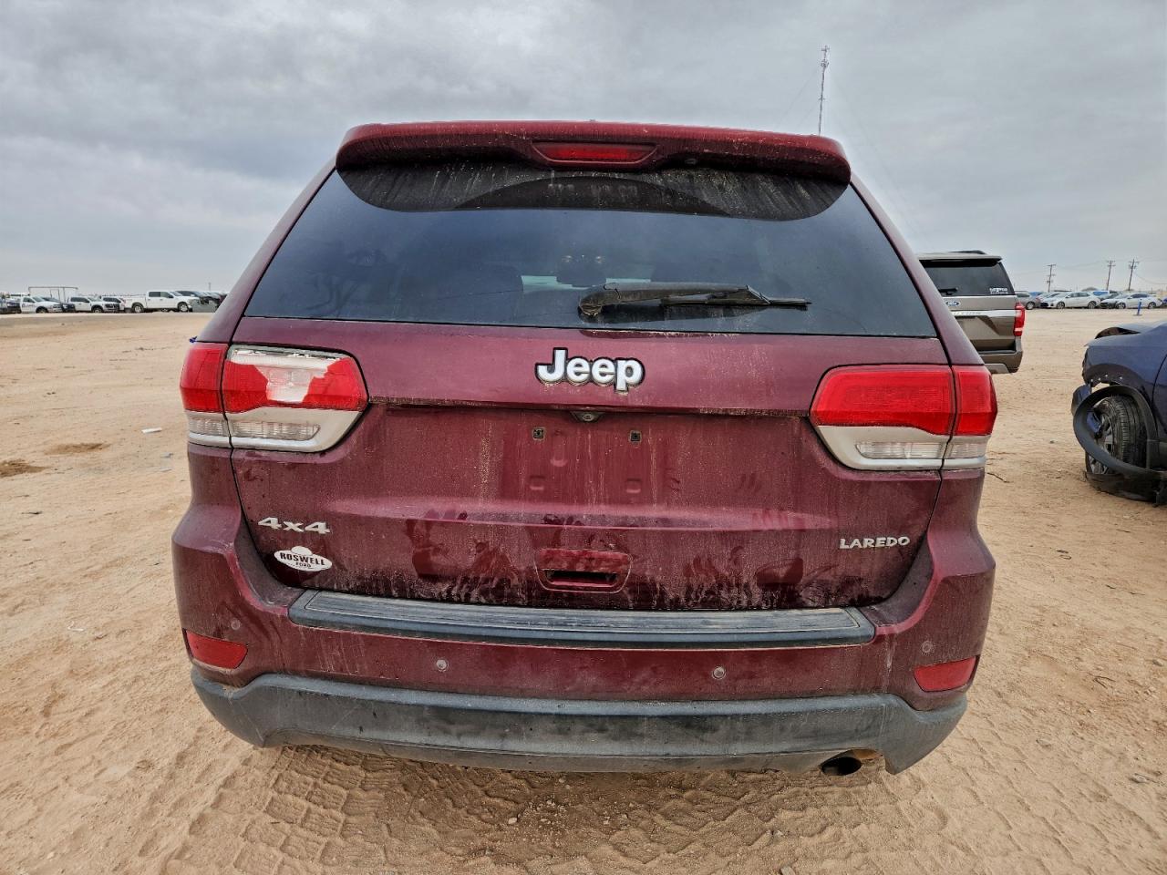 2016 JEEP GRAND CHEROKEE LAREDO photo 11