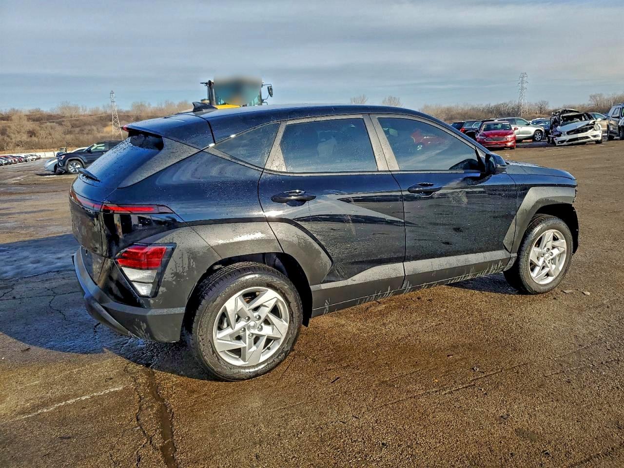 2025 HYUNDAI KONA SE photo 3