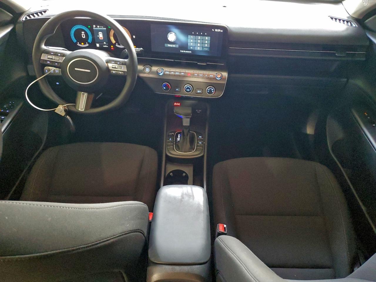 2025 HYUNDAI KONA SE photo 8