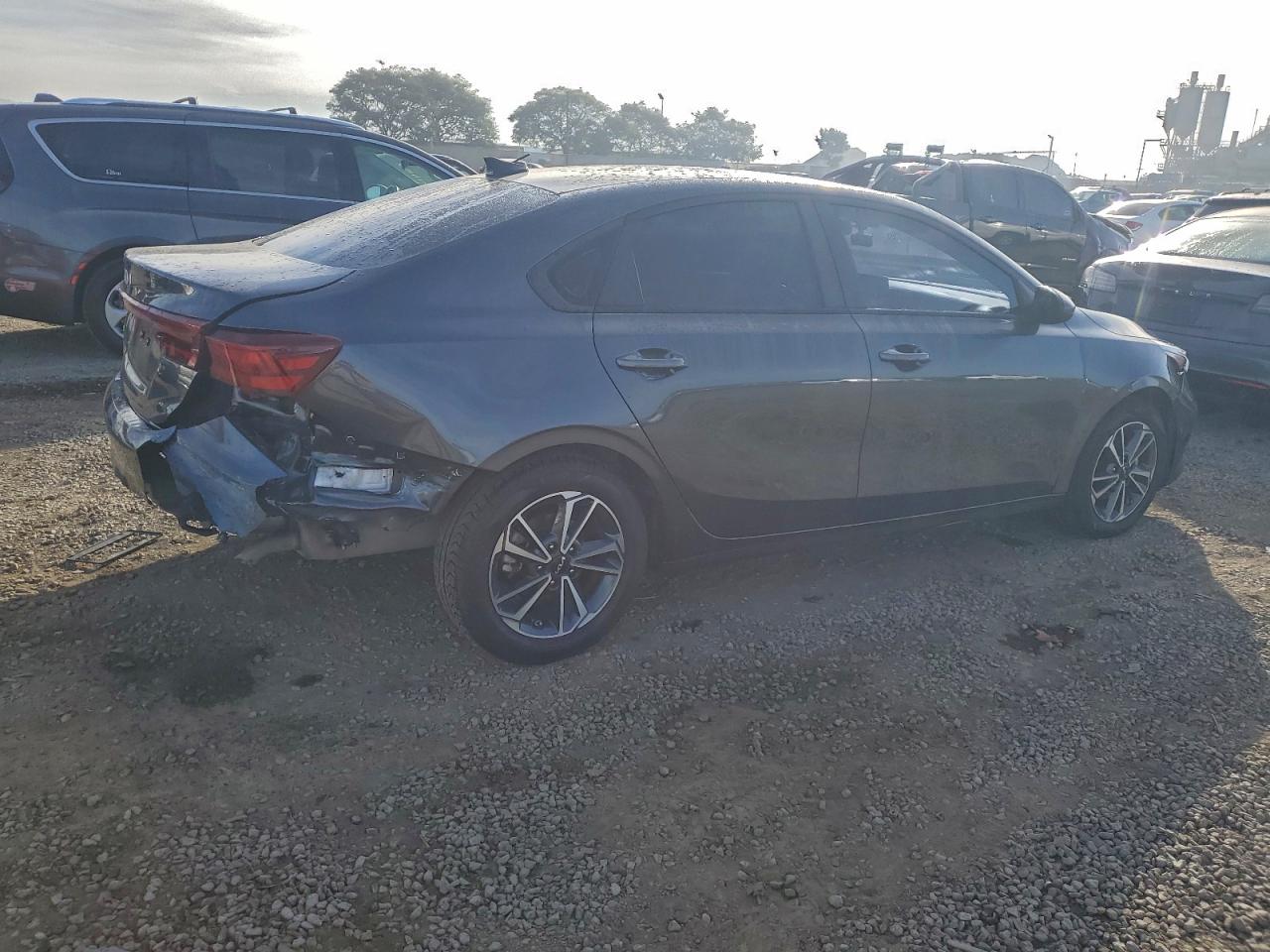 2023 KIA FORTE LX photo 7