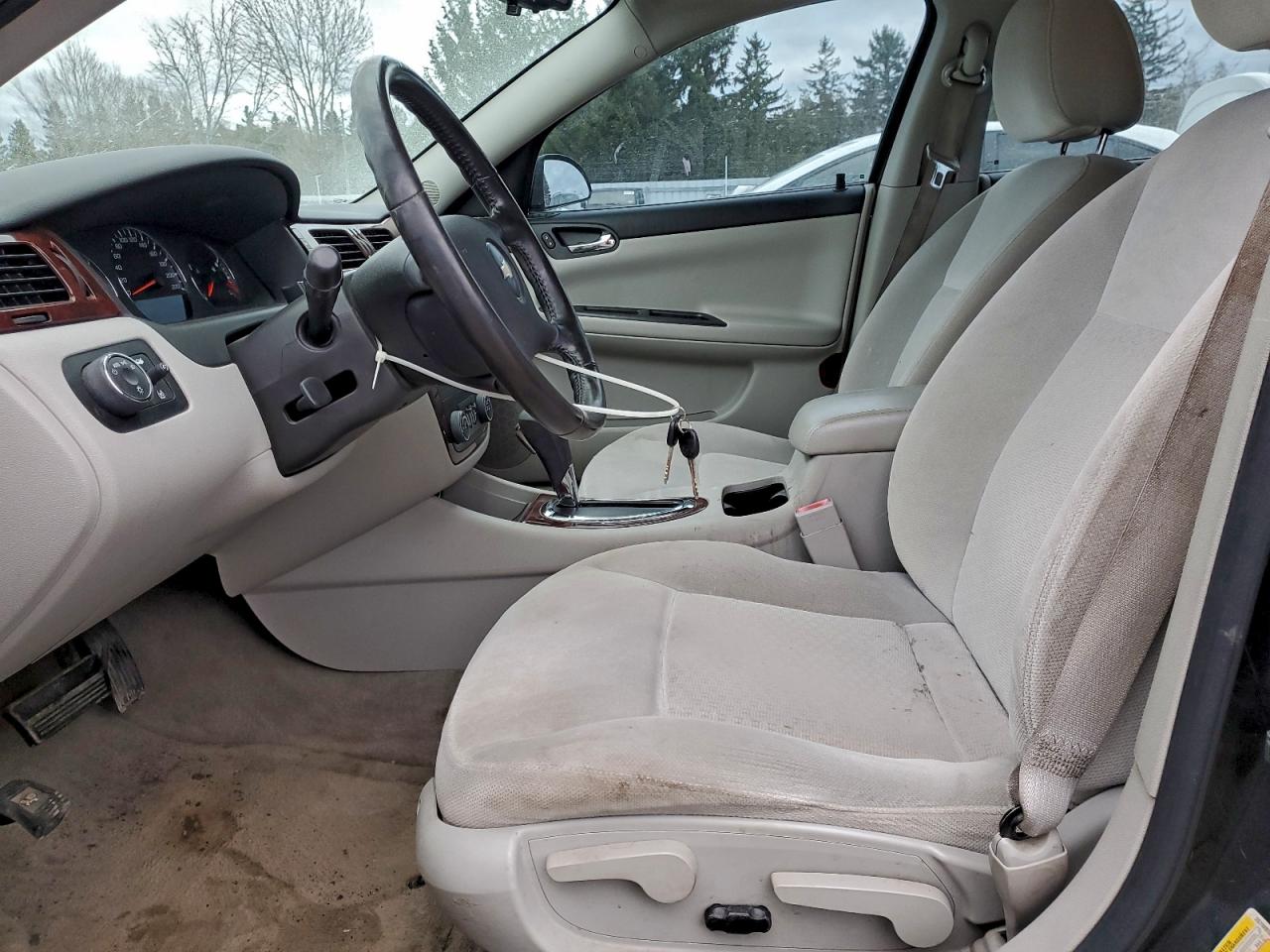 2010 CHEVROLET IMPALA LT photo 7