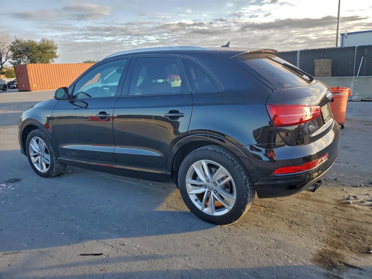 2018 AUDI Q3 PREMIUM photo 2