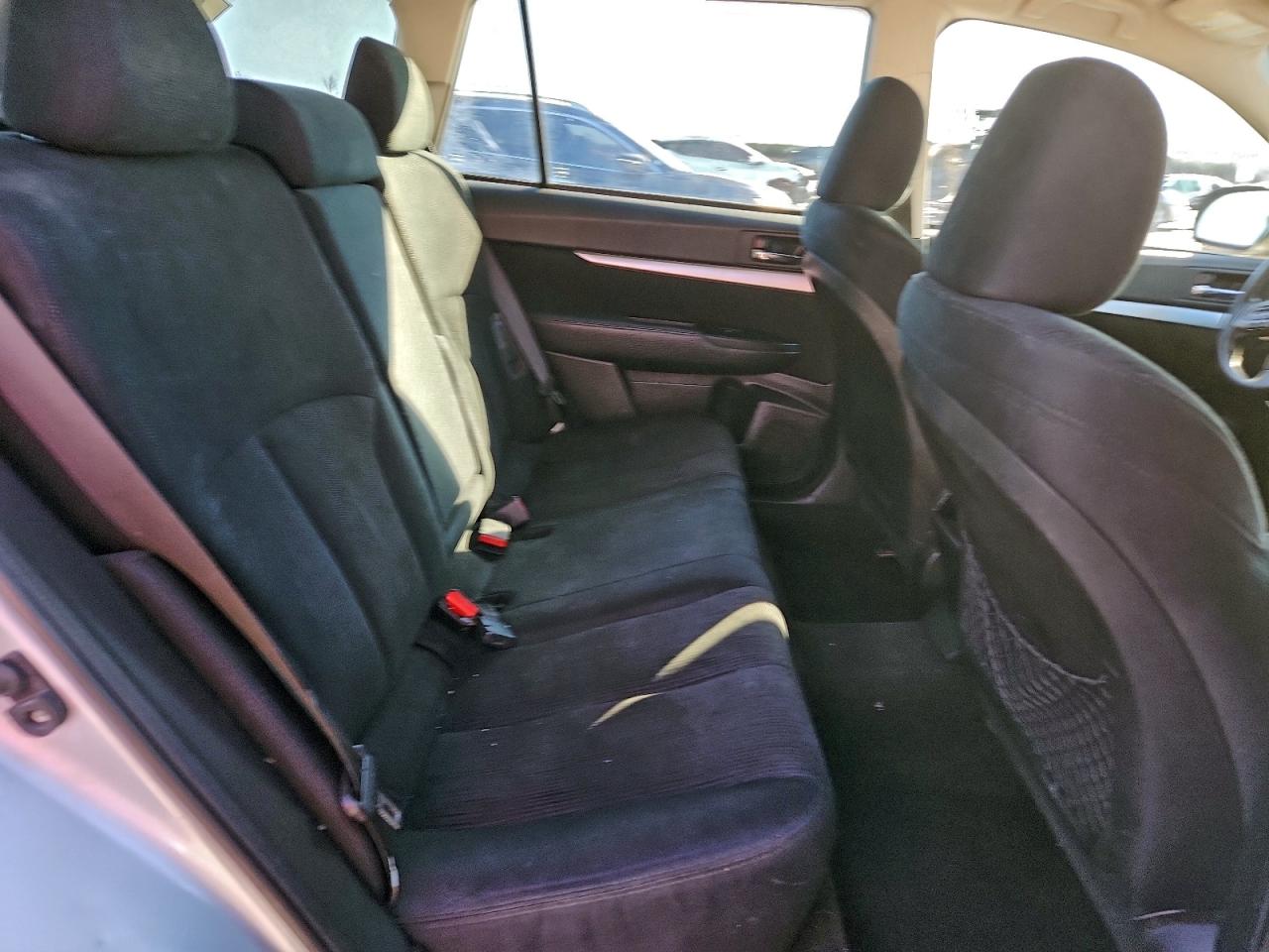 2014 SUBARU OUTBACK 2.5I photo 31