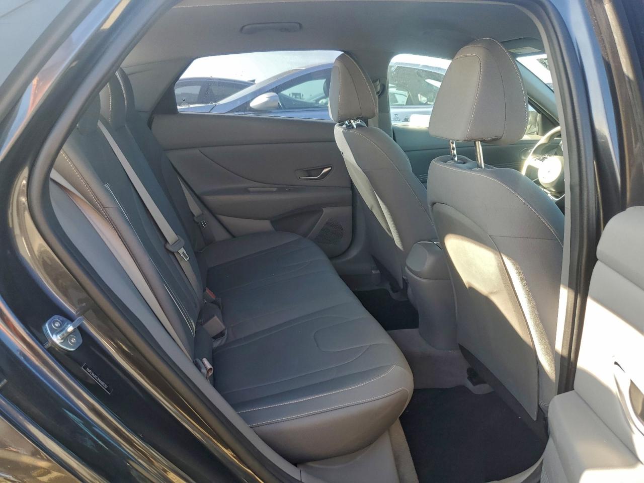 2022 HYUNDAI ELANTRA SEL photo 19
