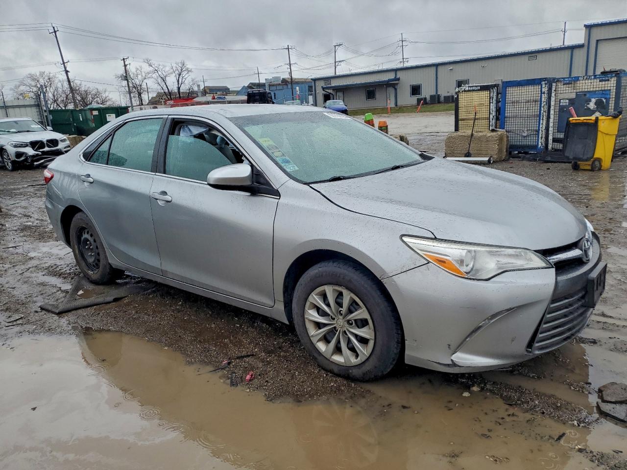 2015 TOYOTA CAMRY LE photo 7
