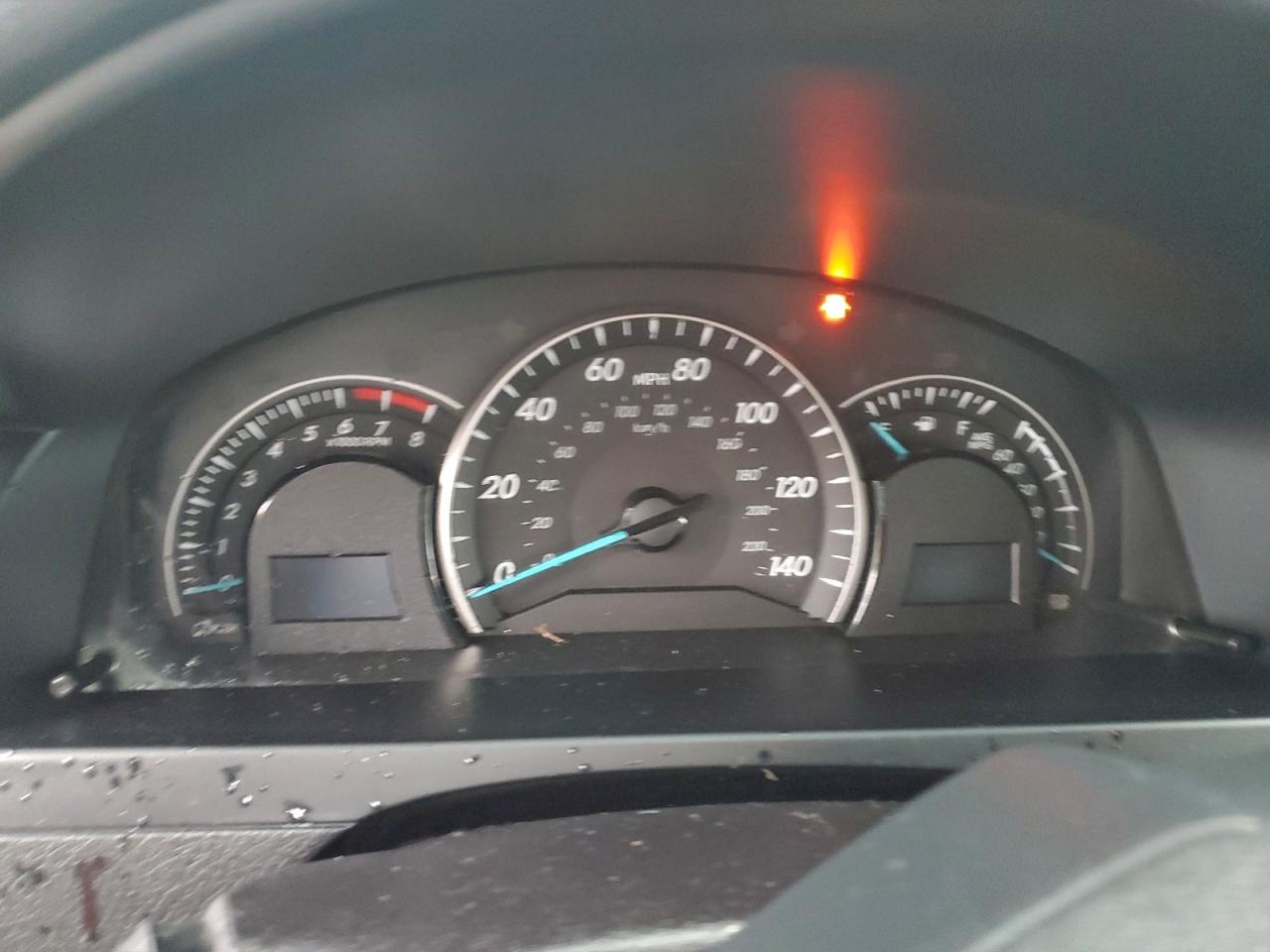 2015 TOYOTA CAMRY LE photo 17