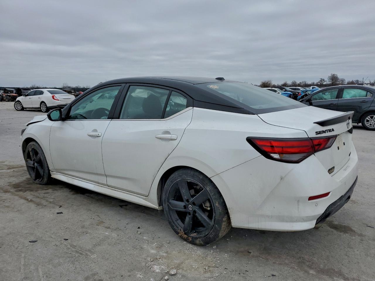 2022 NISSAN SENTRA SR photo 3