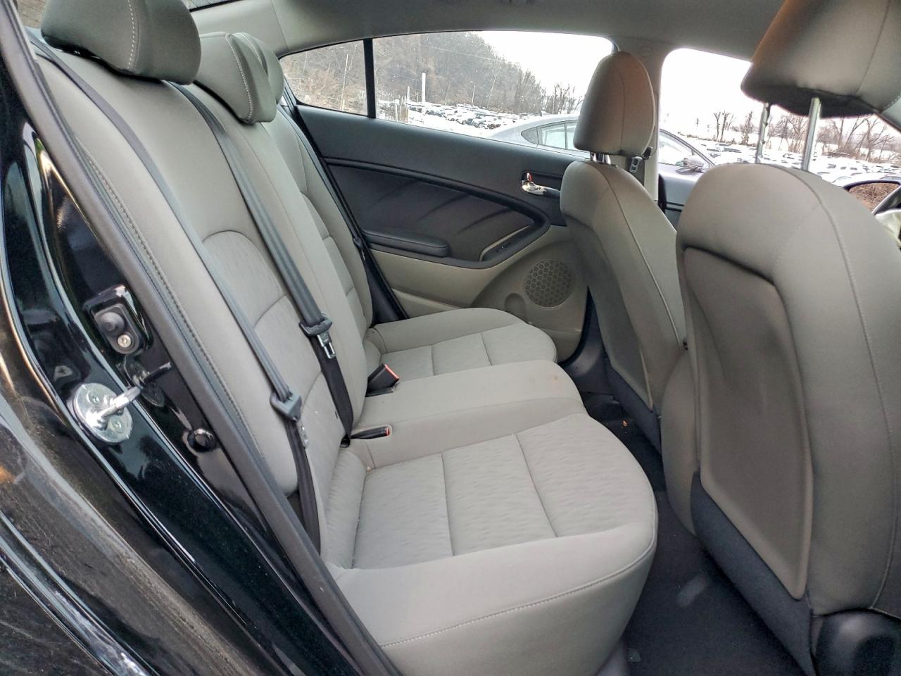2015 KIA FORTE LX photo 19