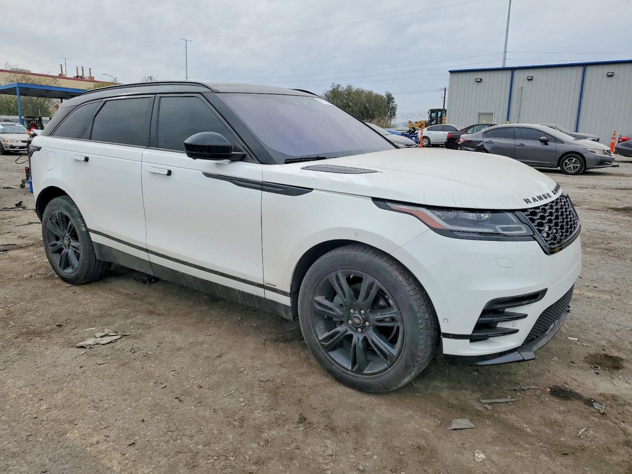 2019 LAND ROVER RANGE ROVER VELAR R-DYNAMIC SE photo 4