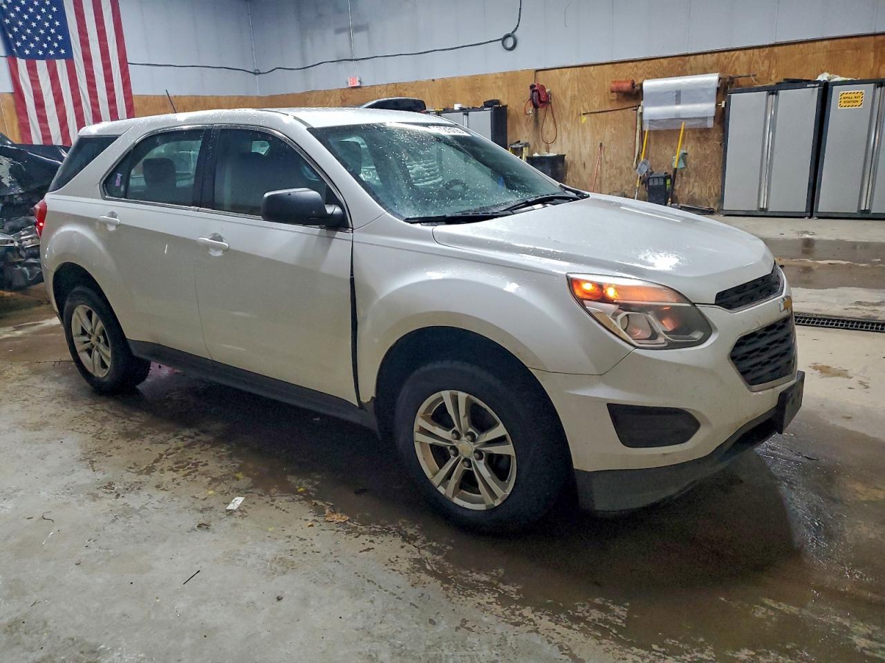 2016 CHEVROLET EQUINOX LS photo 4
