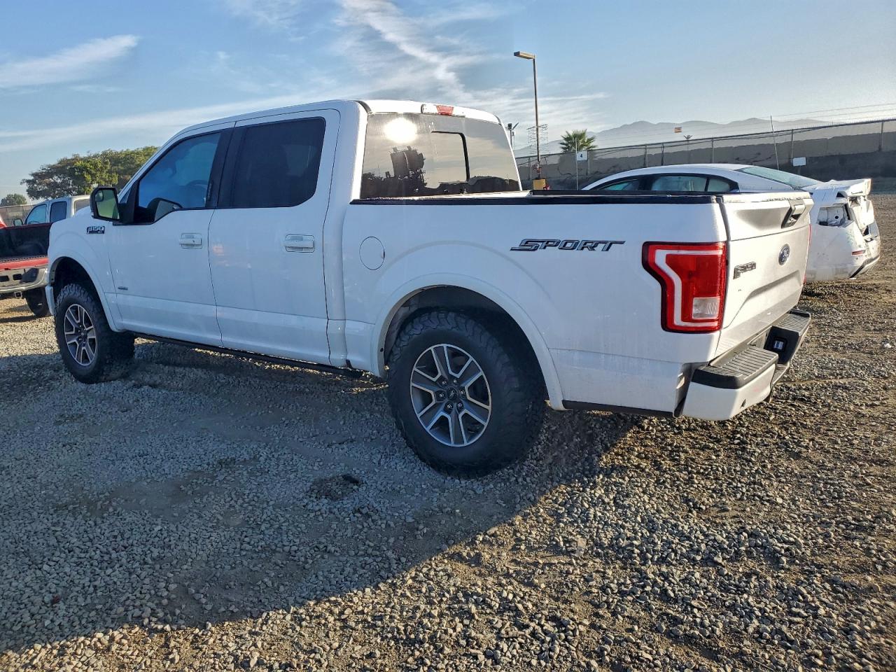 2015 FORD F150 SUPERCREW photo 3