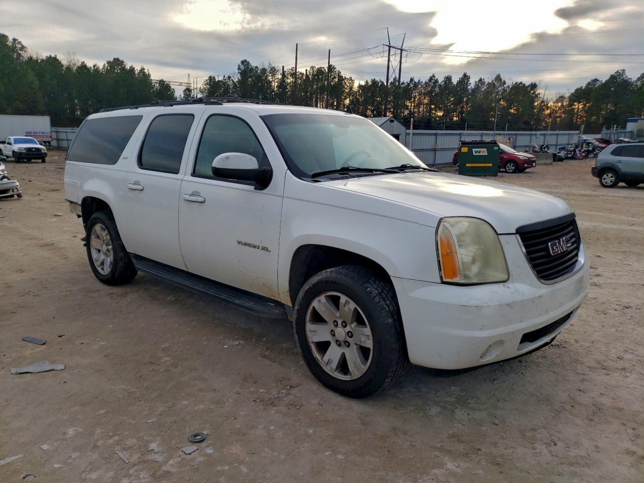 2010 GMC YUKON XL C1500 SLT photo 10