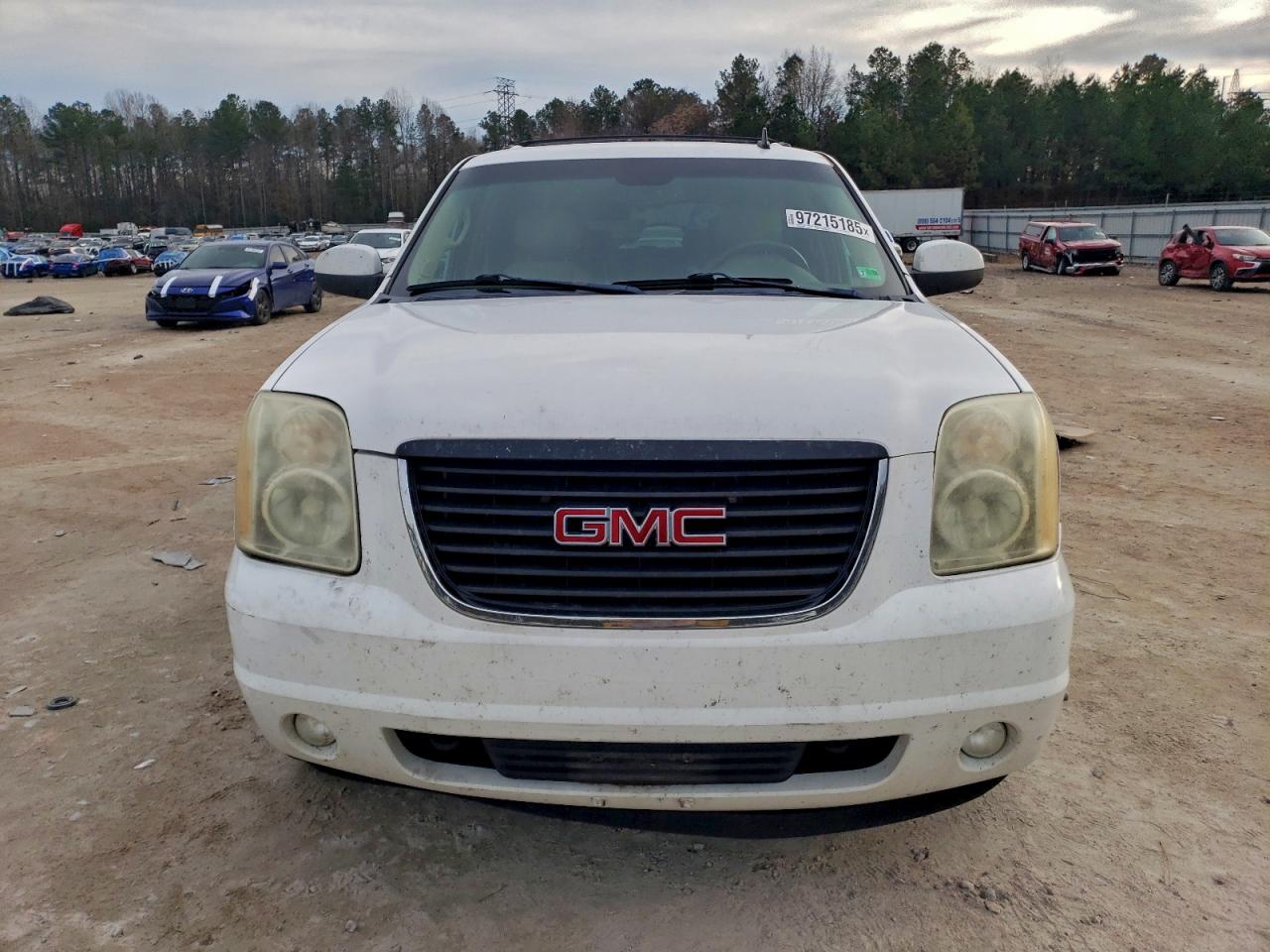 2010 GMC YUKON XL C1500 SLT photo 13