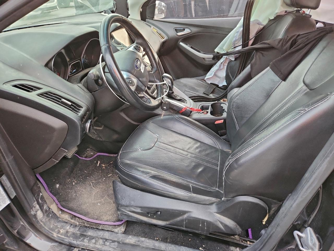 2014 FORD FOCUS SE photo 7