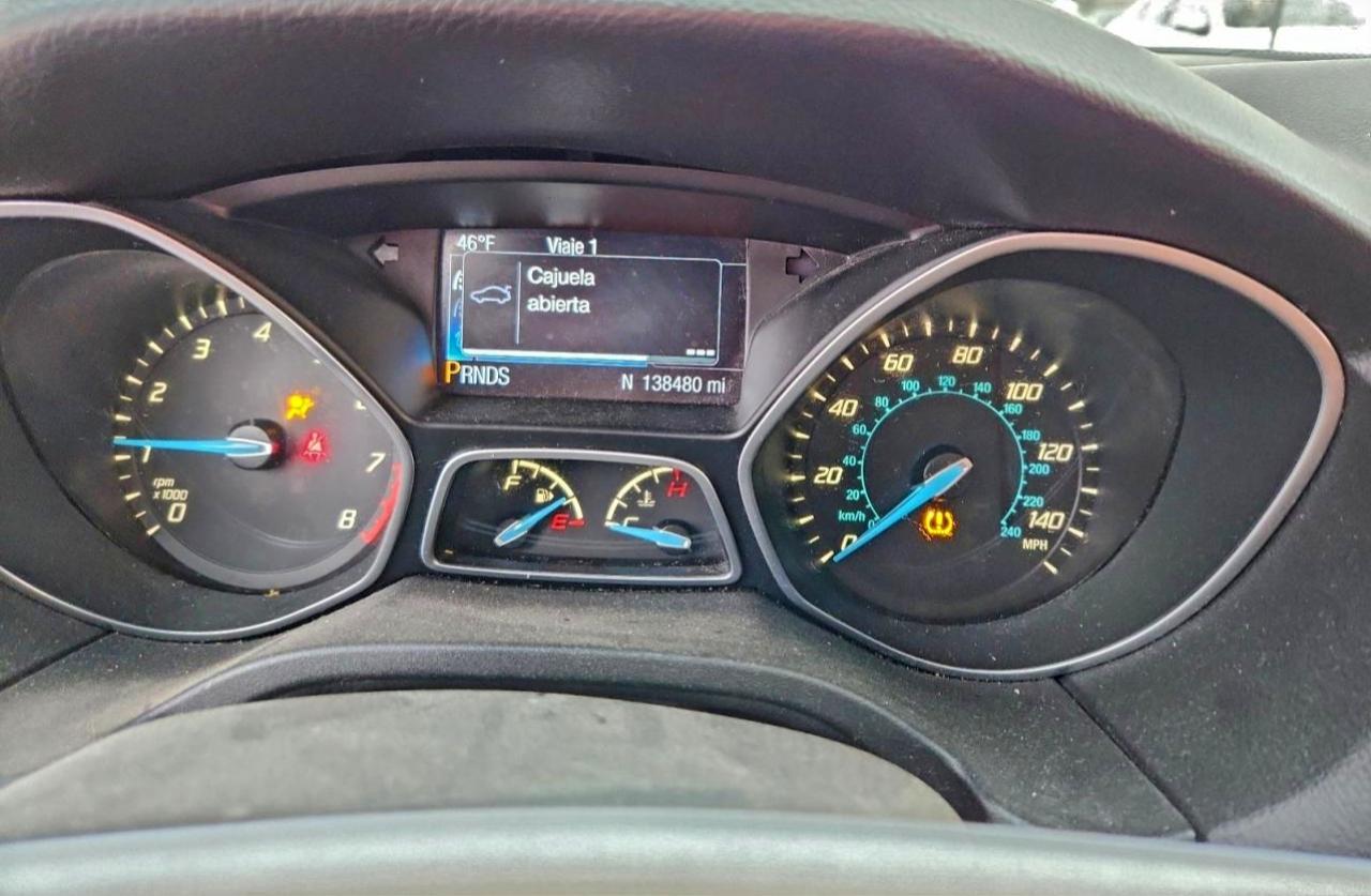 2014 FORD FOCUS SE photo 9