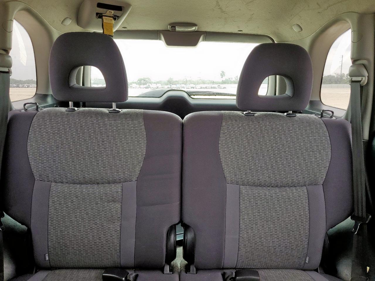 2004 TOYOTA RAV4 photo 19