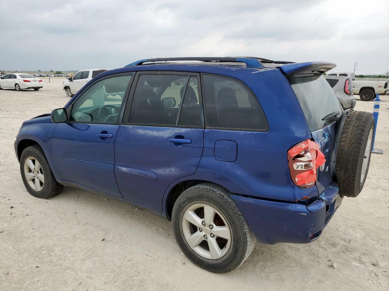 2004 TOYOTA RAV4 photo 3
