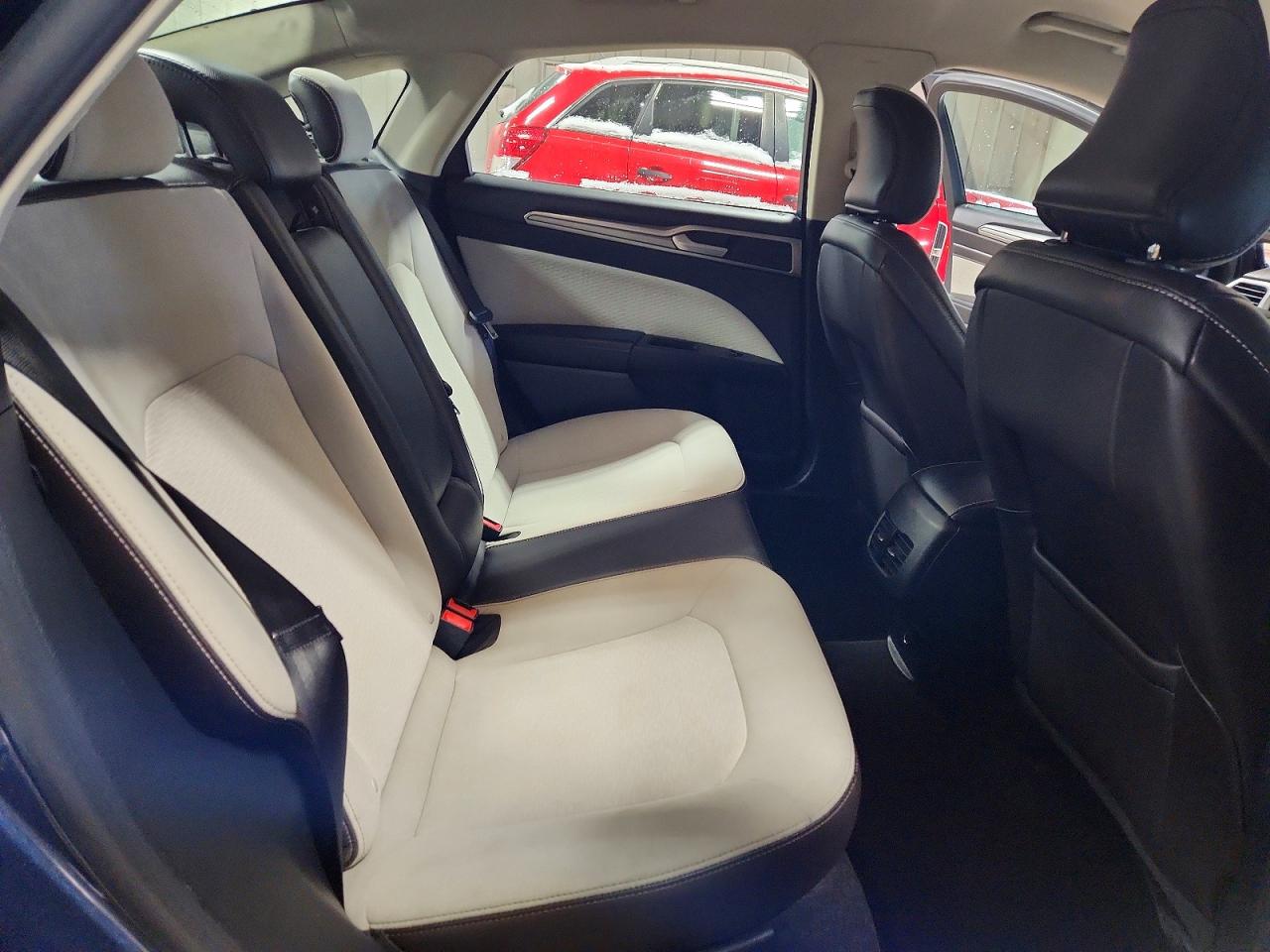 2019 FORD FUSION SE photo 10
