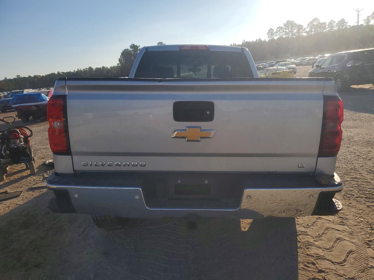 2016 CHEVROLET SILVERADO K1500 LT photo 6