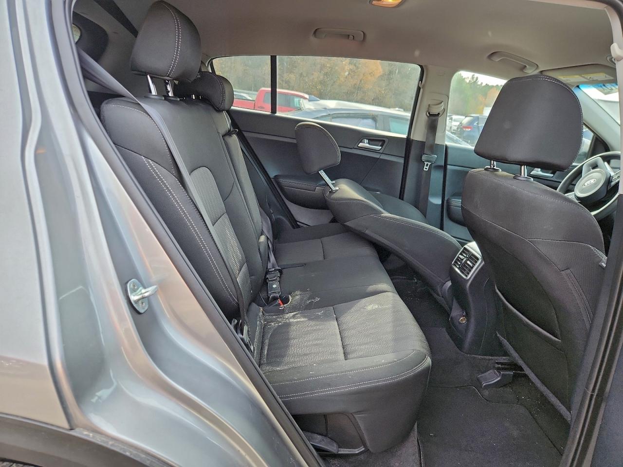 2021 KIA SPORTAGE LX photo 11