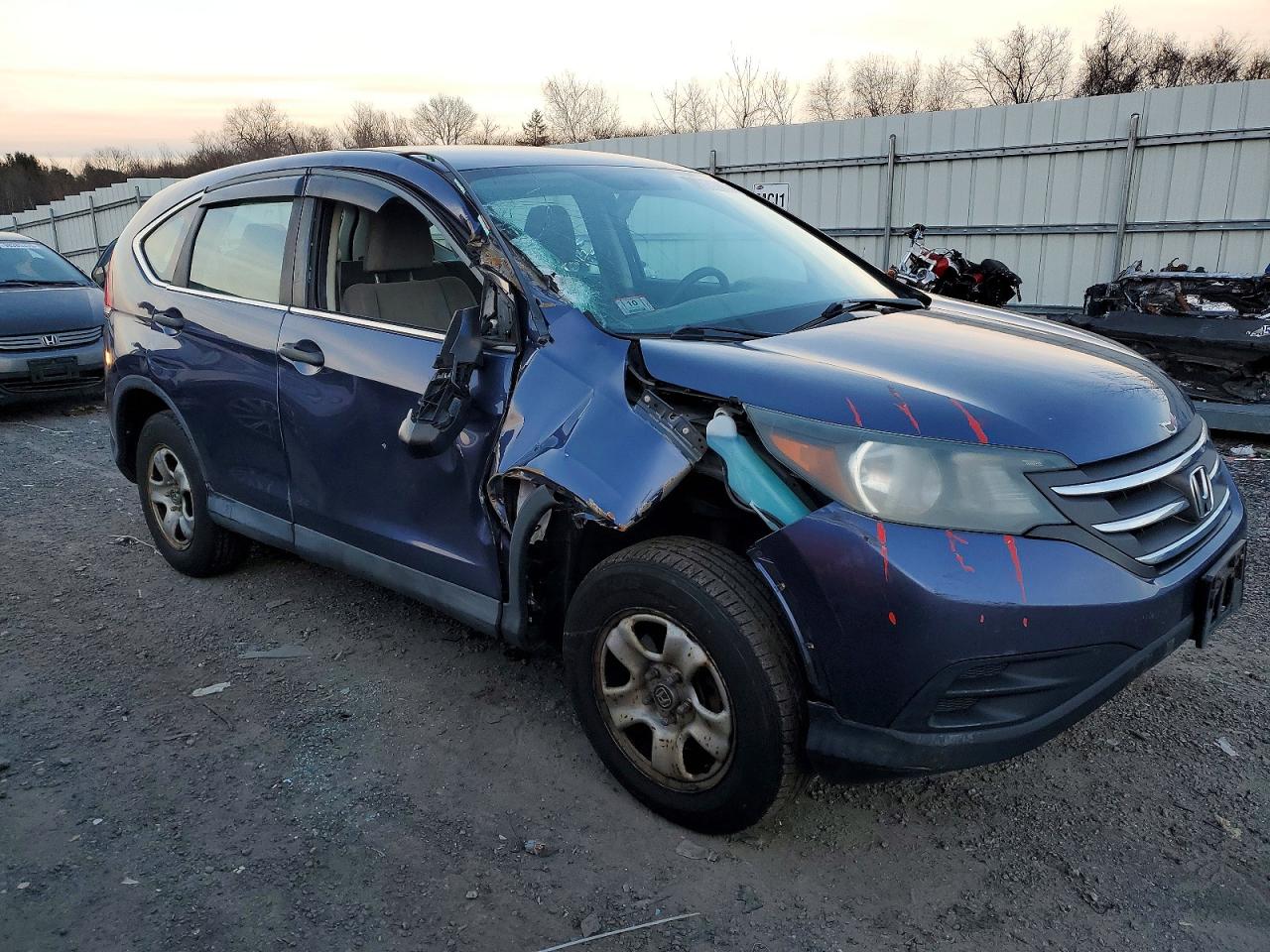 2014 HONDA CR-V LX photo 4
