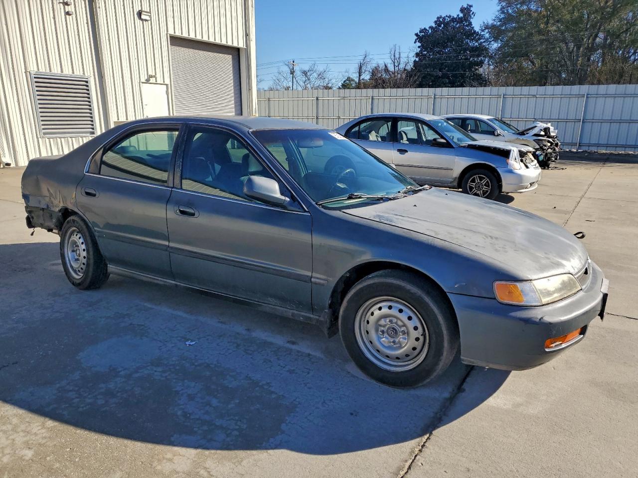 1996 HONDA ACCORD LX photo 4