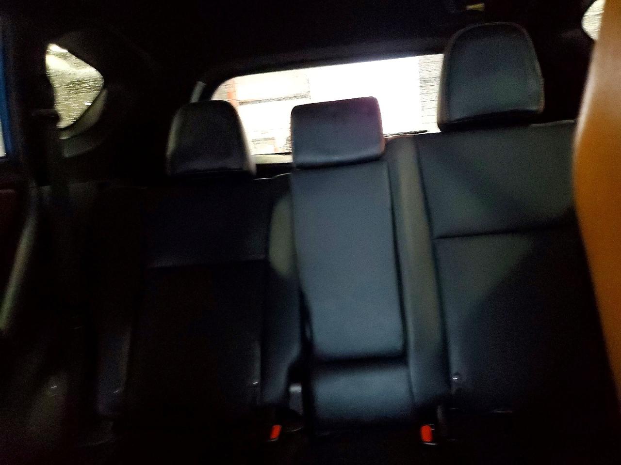 2016 TOYOTA RAV4 SE photo 10