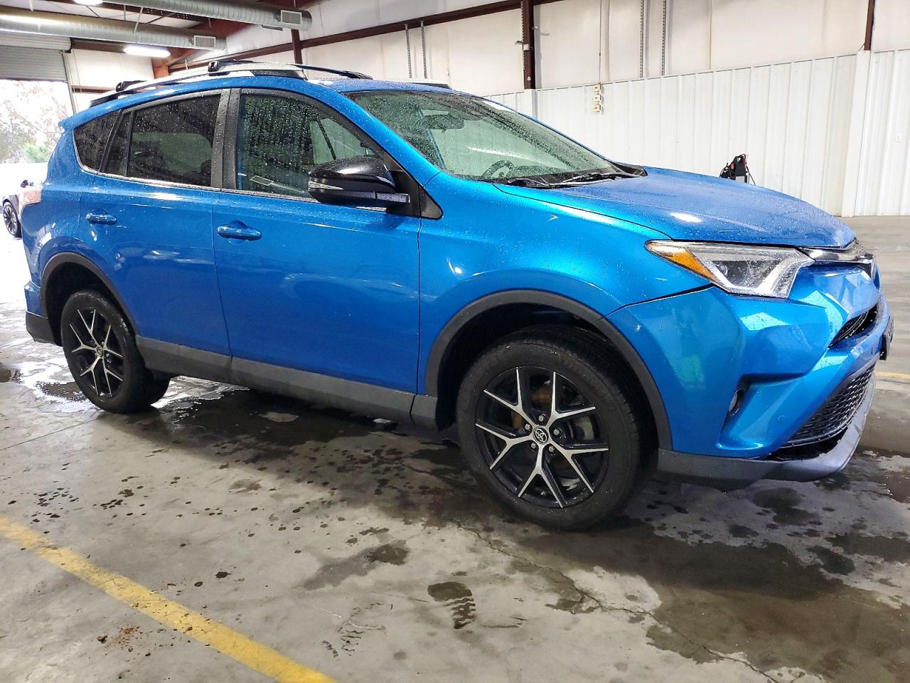 2016 TOYOTA RAV4 SE photo 4