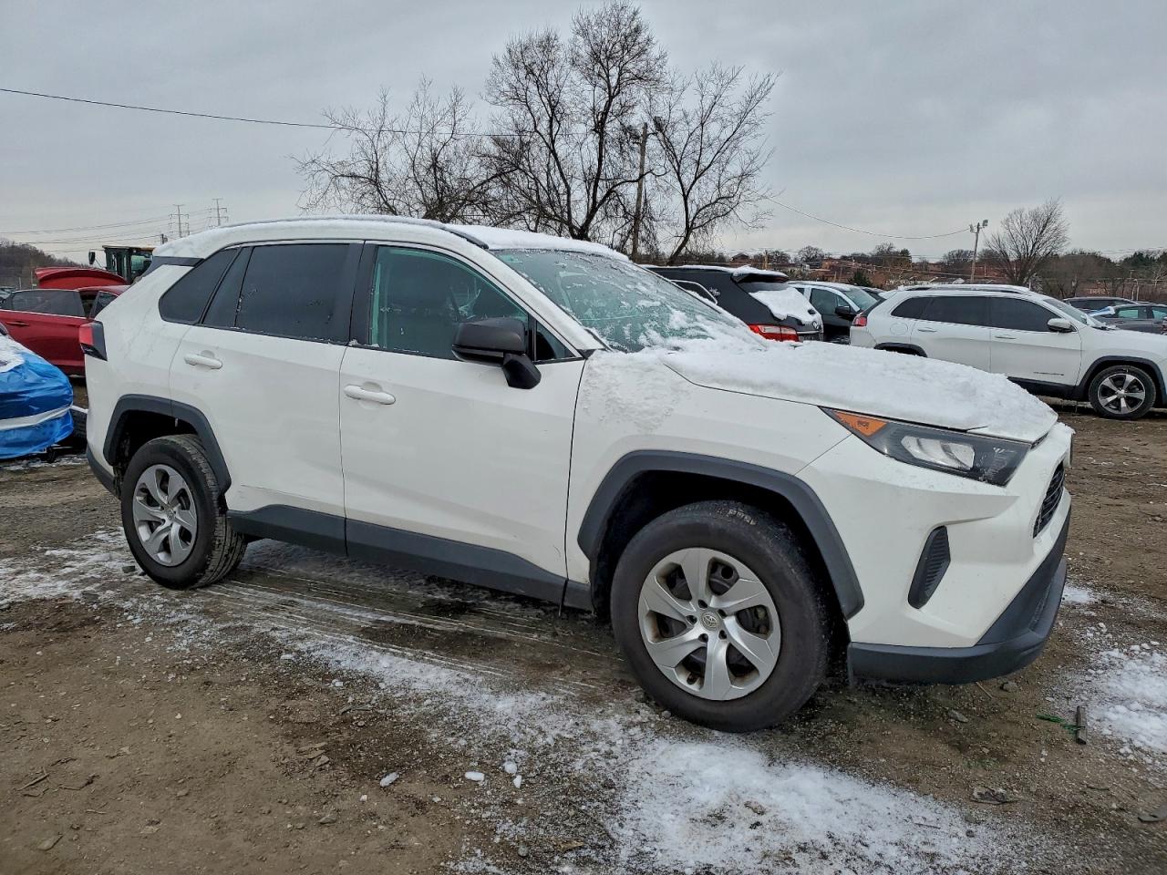 2019 TOYOTA RAV4 LE photo 7