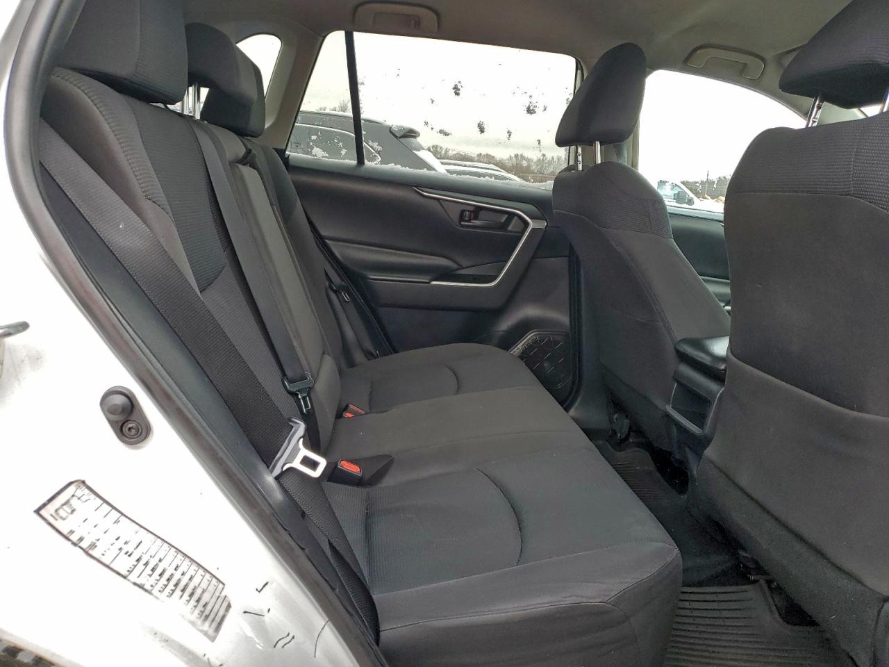 2019 TOYOTA RAV4 LE photo 21