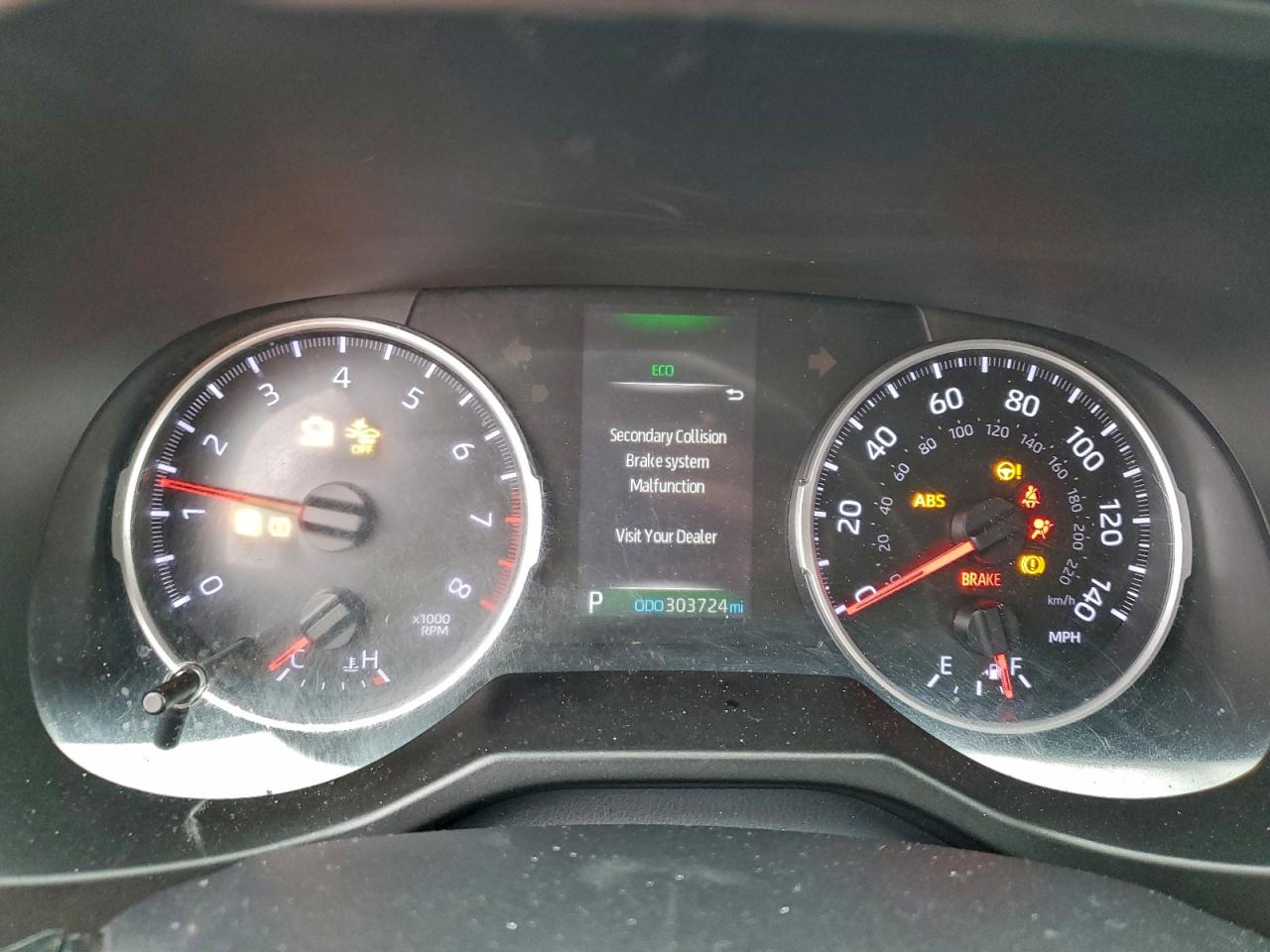 2019 TOYOTA RAV4 LE photo 17