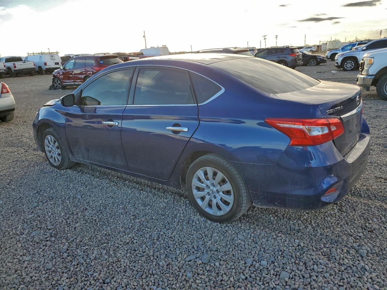 2019 NISSAN SENTRA S photo 4