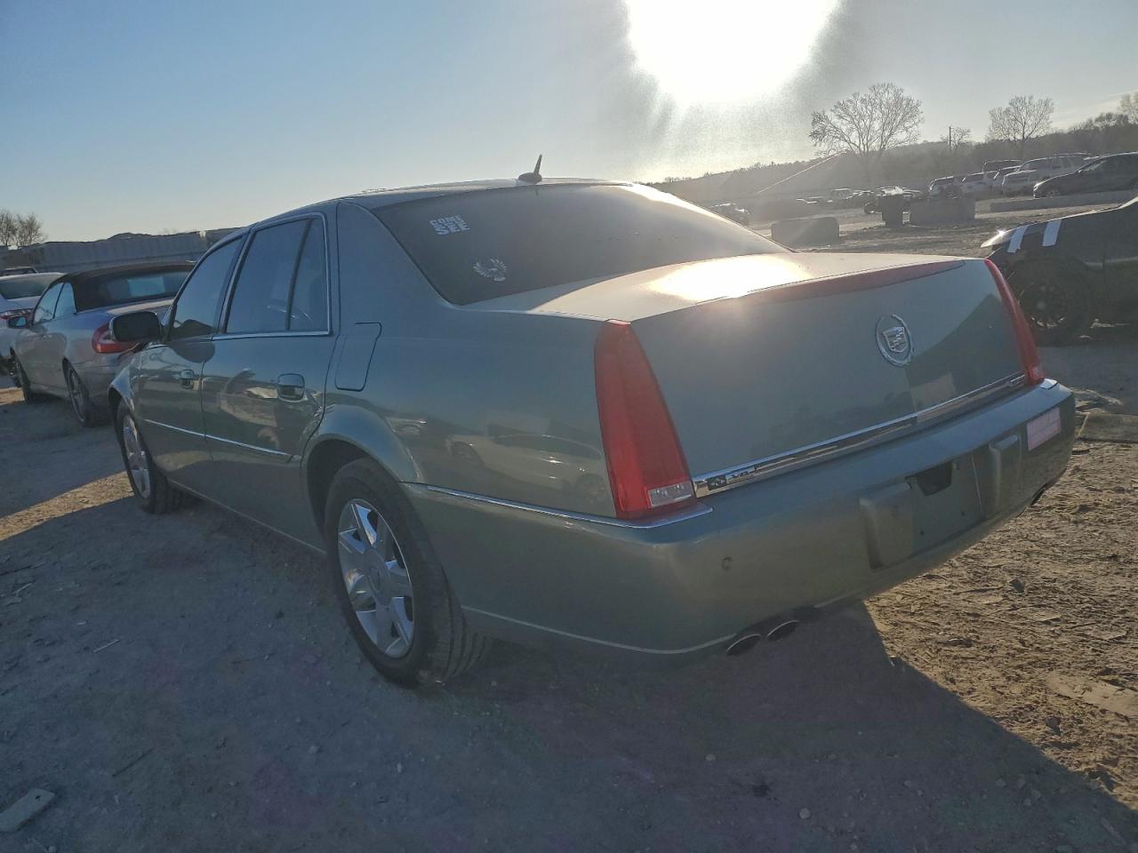 2007 CADILLAC DTS photo 3