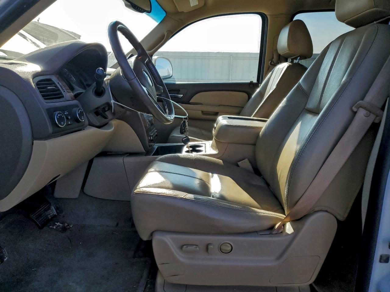 2009 CHEVROLET SUBURBAN K1500 LT photo 13