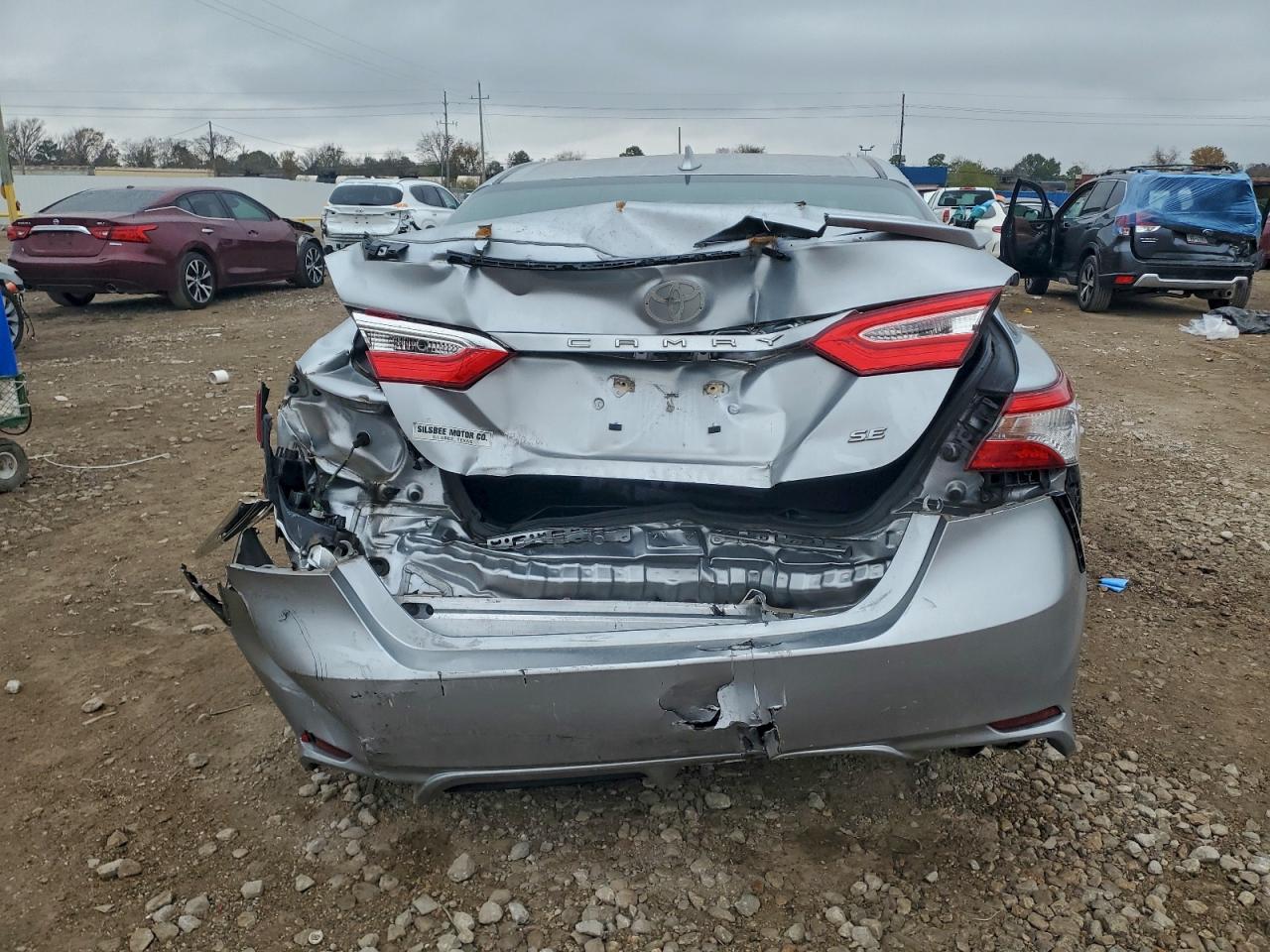 2020 TOYOTA CAMRY SE photo 11