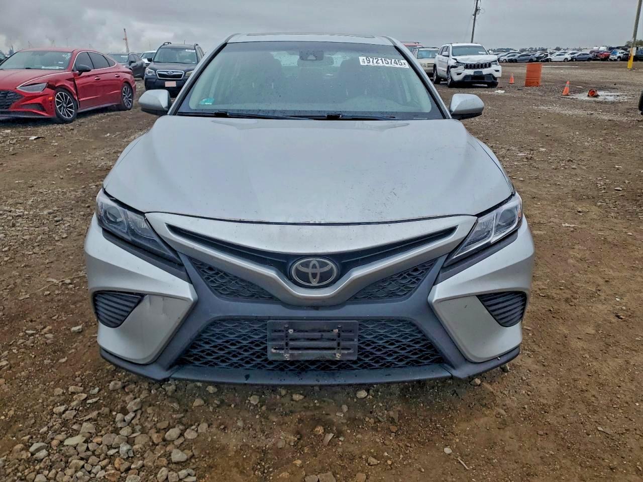 2020 TOYOTA CAMRY SE photo 9
