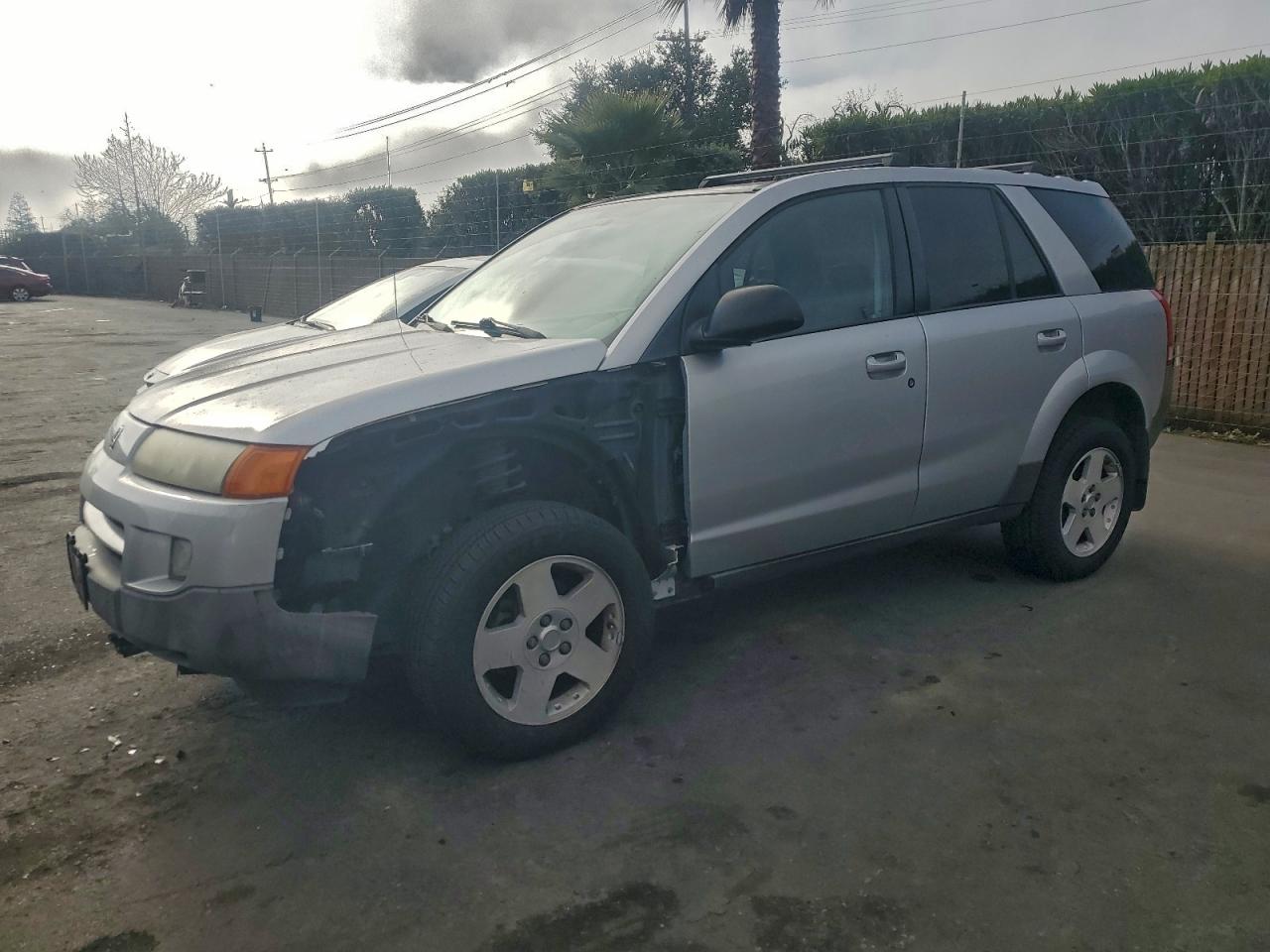 2004 SATURN VUE