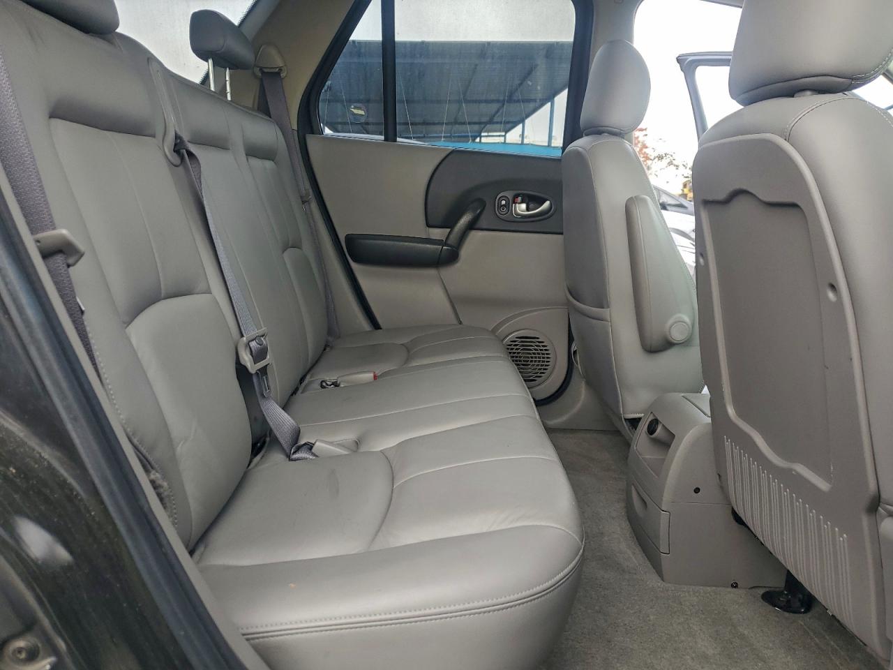 2004 SATURN VUE photo 21