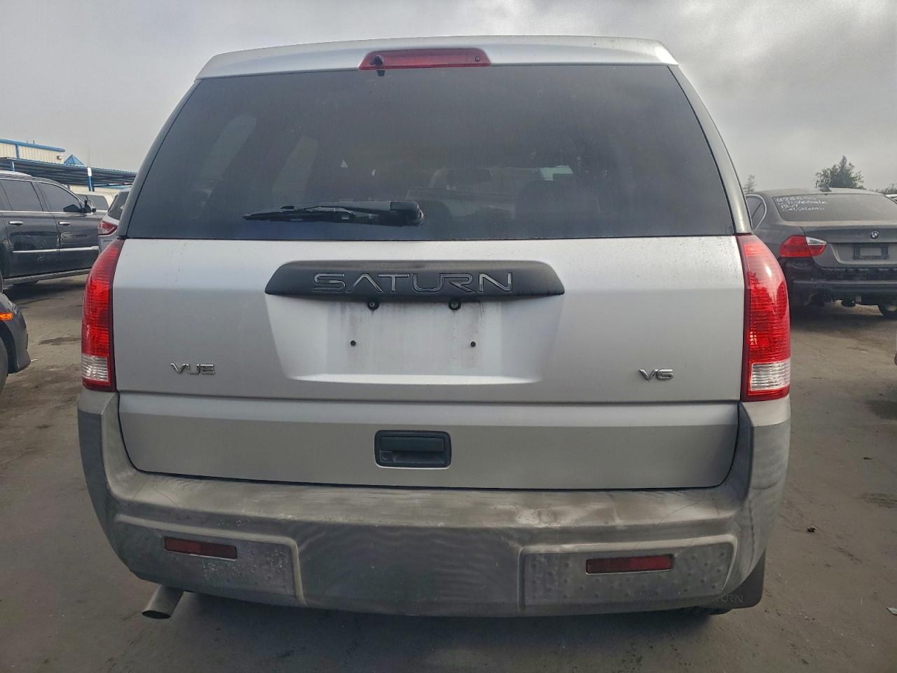 2004 SATURN VUE photo 11