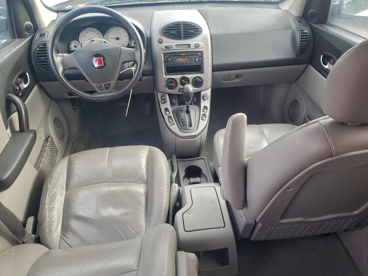 2004 SATURN VUE photo 15
