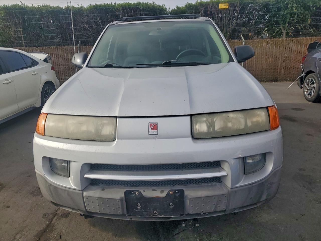 2004 SATURN VUE photo 9
