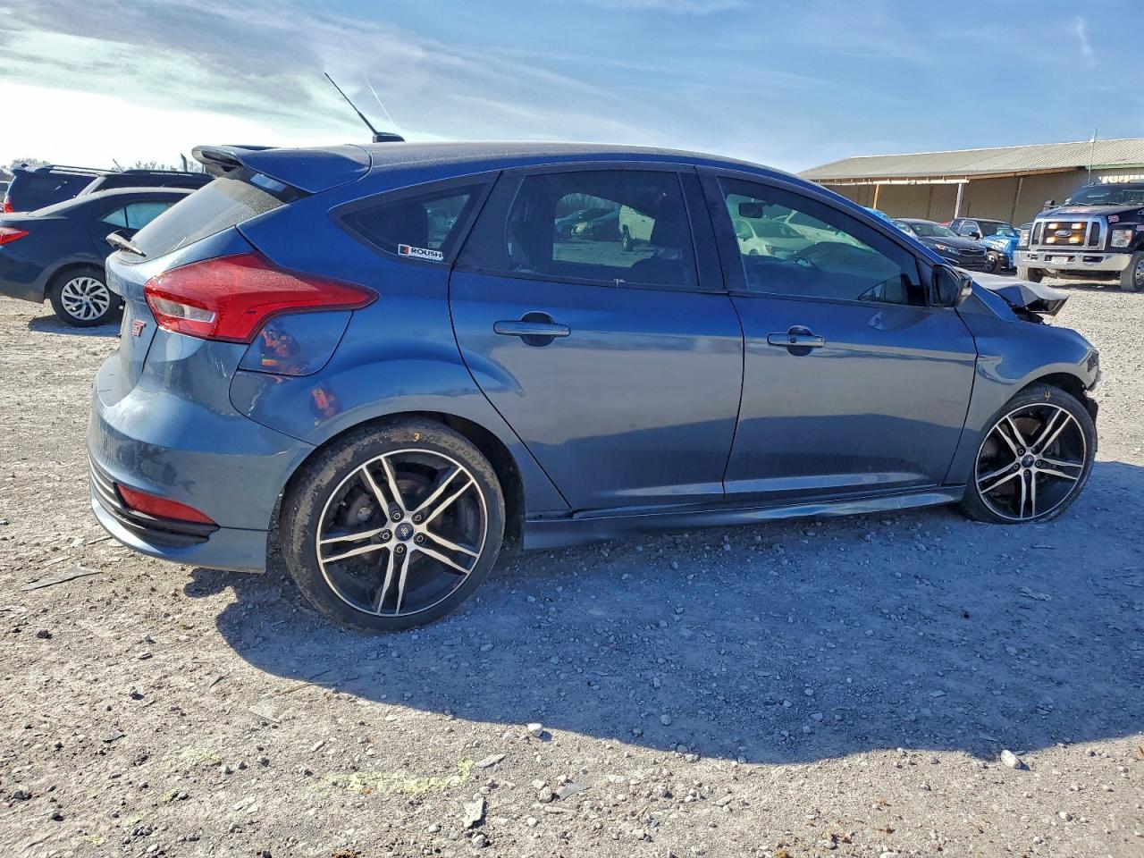 2018 FORD FOCUS ST photo 9