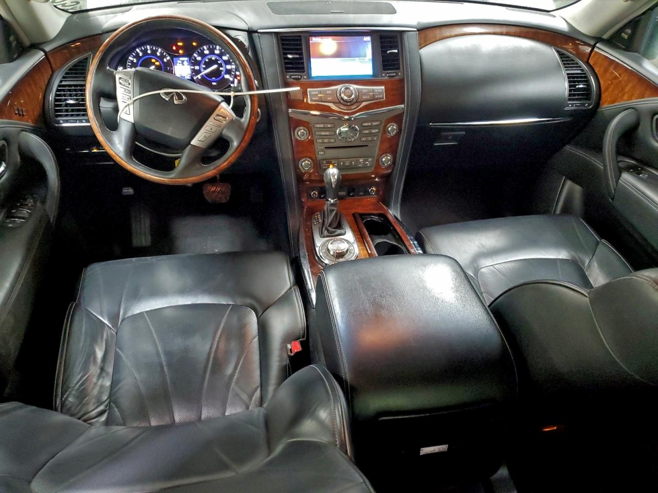 2017 INFINITI QX80 BASE photo 15