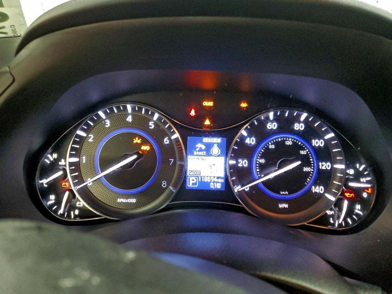 2017 INFINITI QX80 BASE photo 17