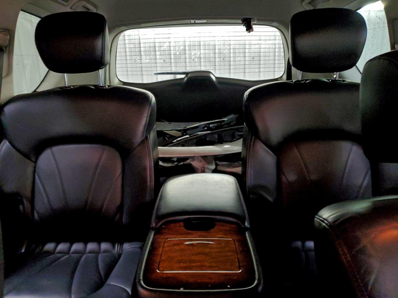 2017 INFINITI QX80 BASE photo 19