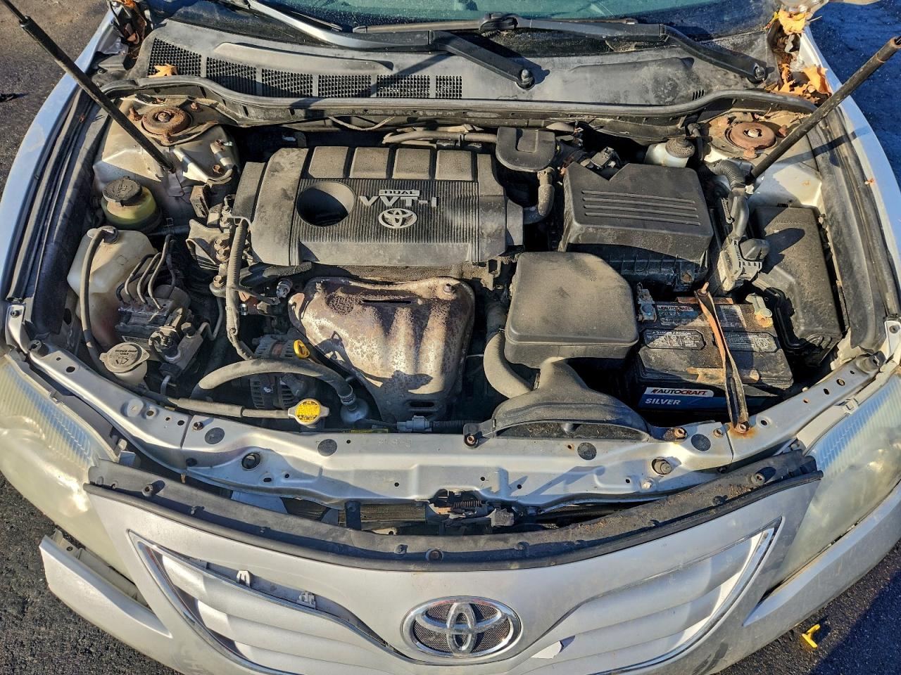 2010 TOYOTA CAMRY BASE photo 11