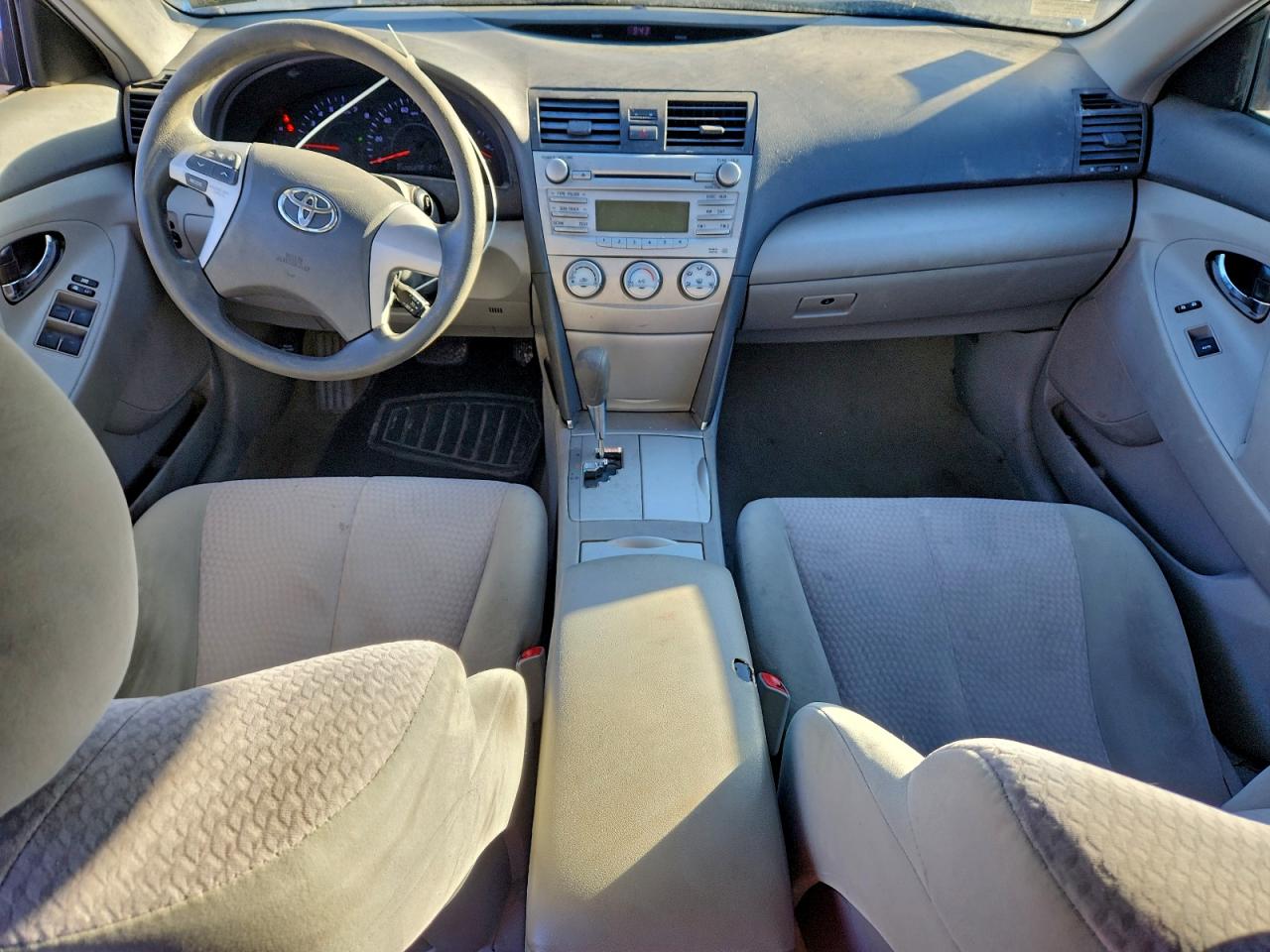 2010 TOYOTA CAMRY BASE photo 8